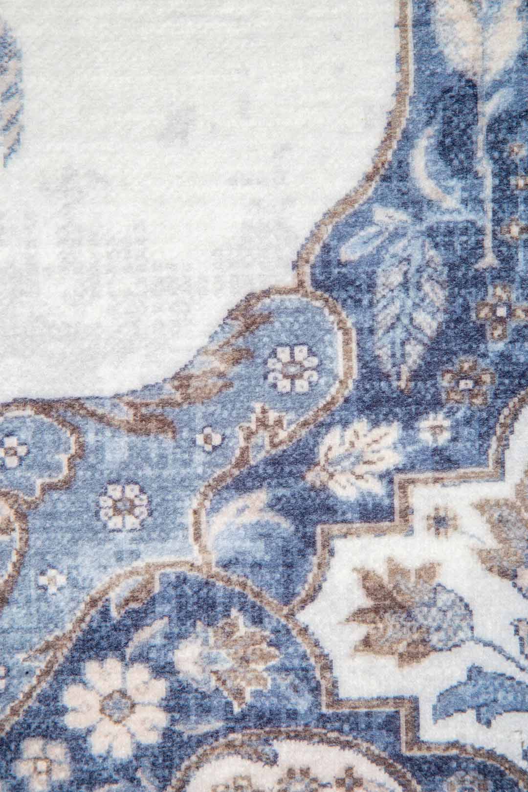Kék Elegancia – Klasszikus Virágmintás Szőnyeg