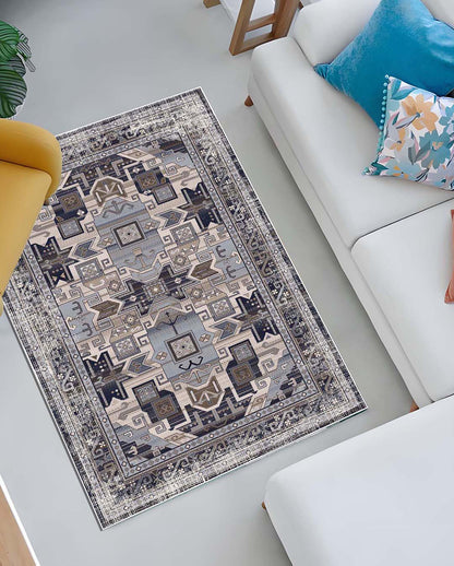 Antika vintage színes puha és fényes szőnyeg 