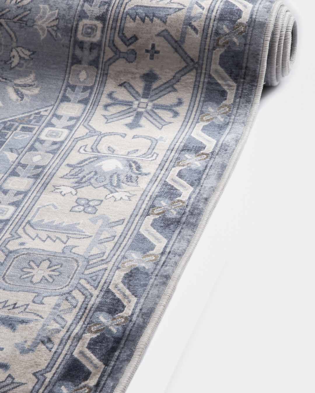 Weicher und glänzender Perserteppich von Koka 