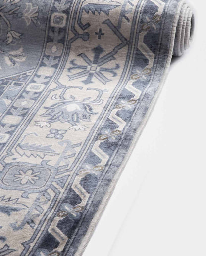 Weicher und glänzender Perserteppich von Koka 