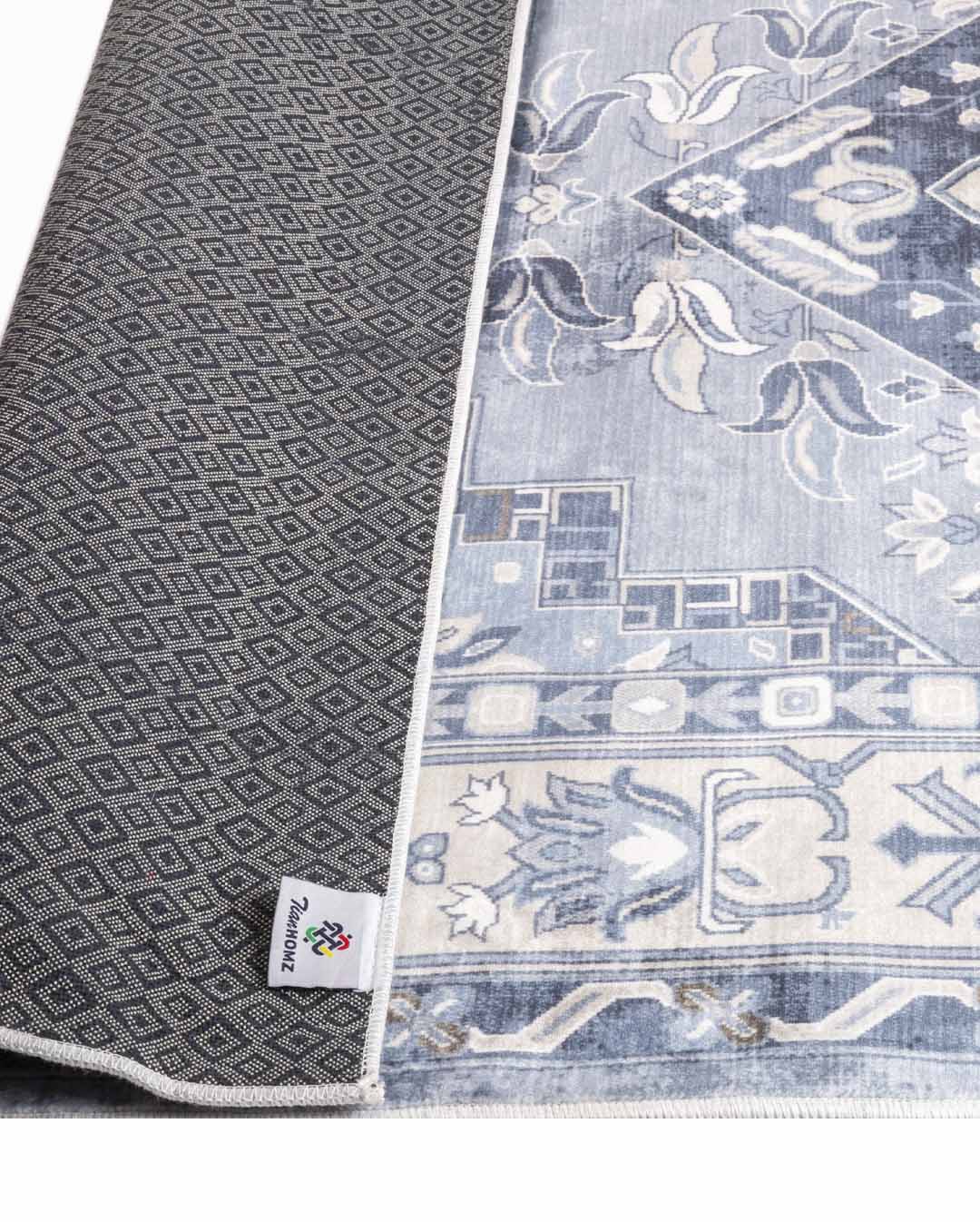 Weicher und glänzender Perserteppich von Koka 