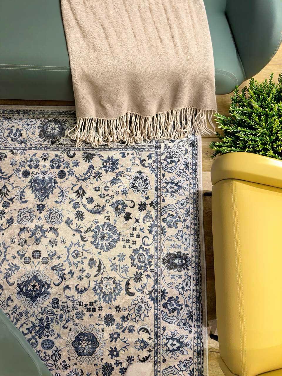 Yara schlichter, moderner, weicher und glänzender Teppich in Beige 