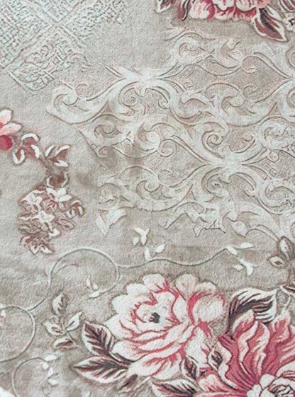 Klassischer Teppich mit Blumenmuster – Beige Rosa Teppich im romantischen Stil